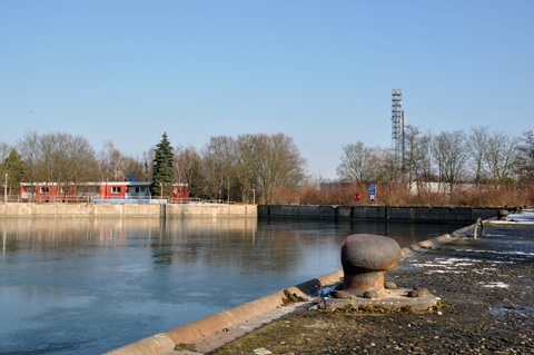 Main-Donau-Kanal - Schleuse Erlangen - Haltung