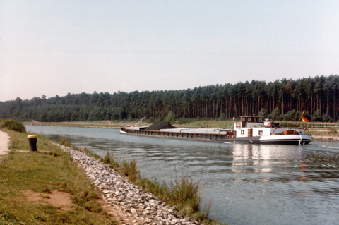 Main-Donau-Kanal - Schleuse Hausen - Haltung